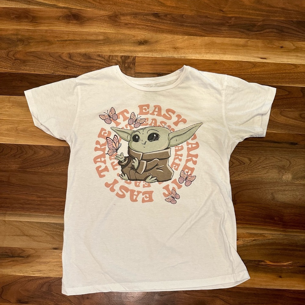 🦋3for$10🦋 Grogu t-shirt
